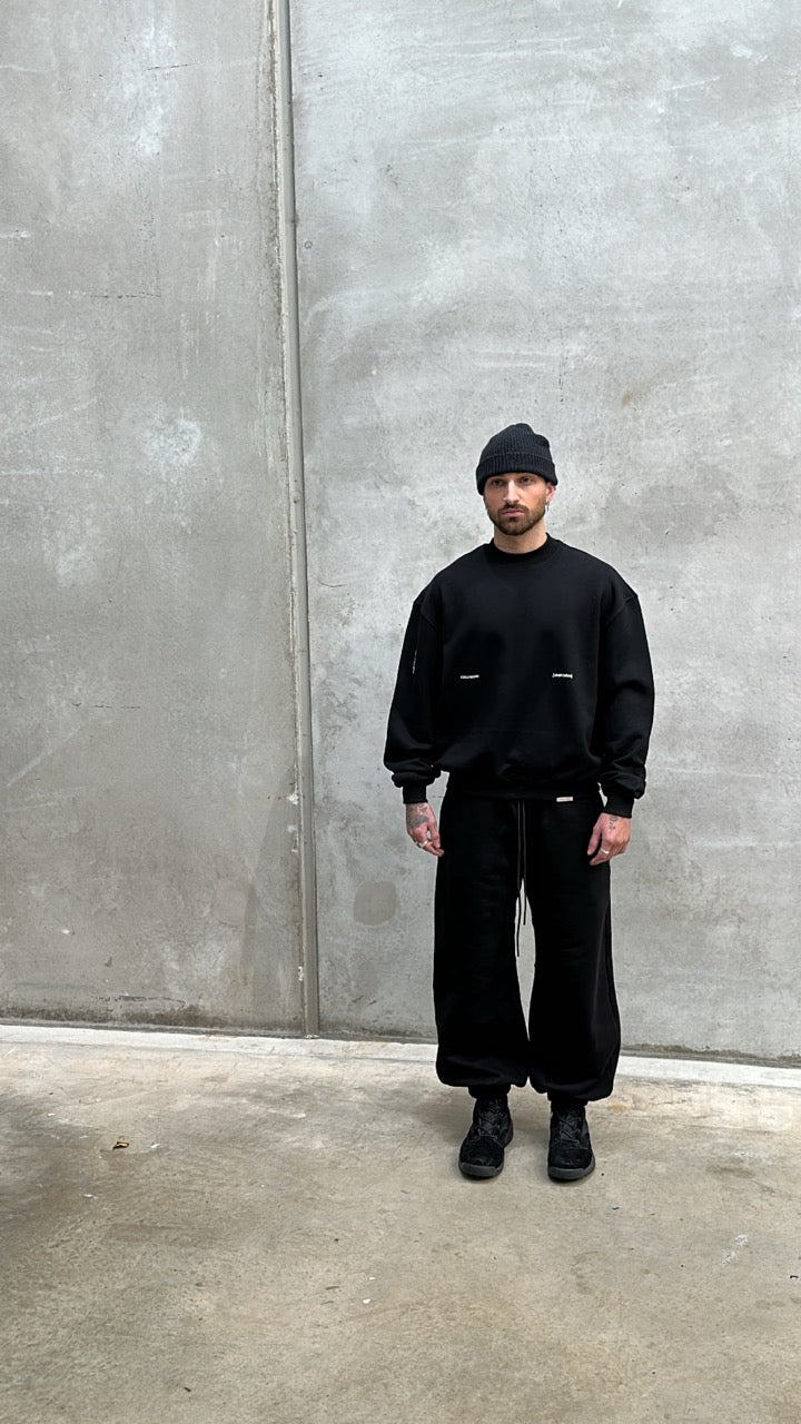 UNIFORM CREWNECK